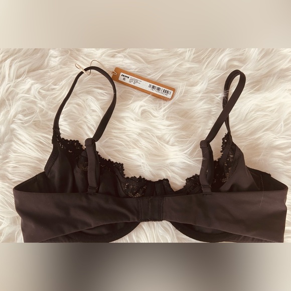 Skims Fits Everybody Lace Underwire Bra - Picture 2 of 3